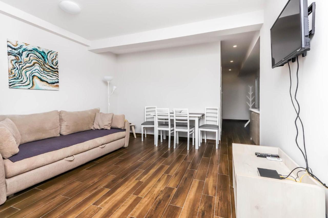 Timea Apartment Tivat Exterior photo